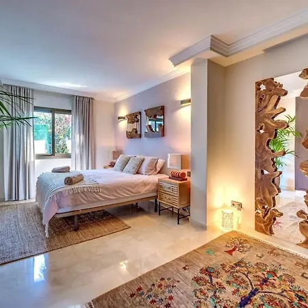 Beachfront Apartment *