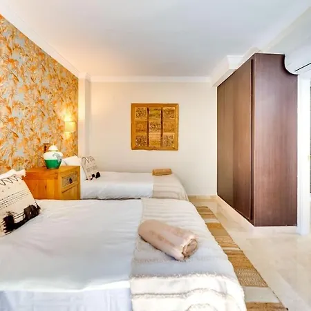 Beachfront Apartment *